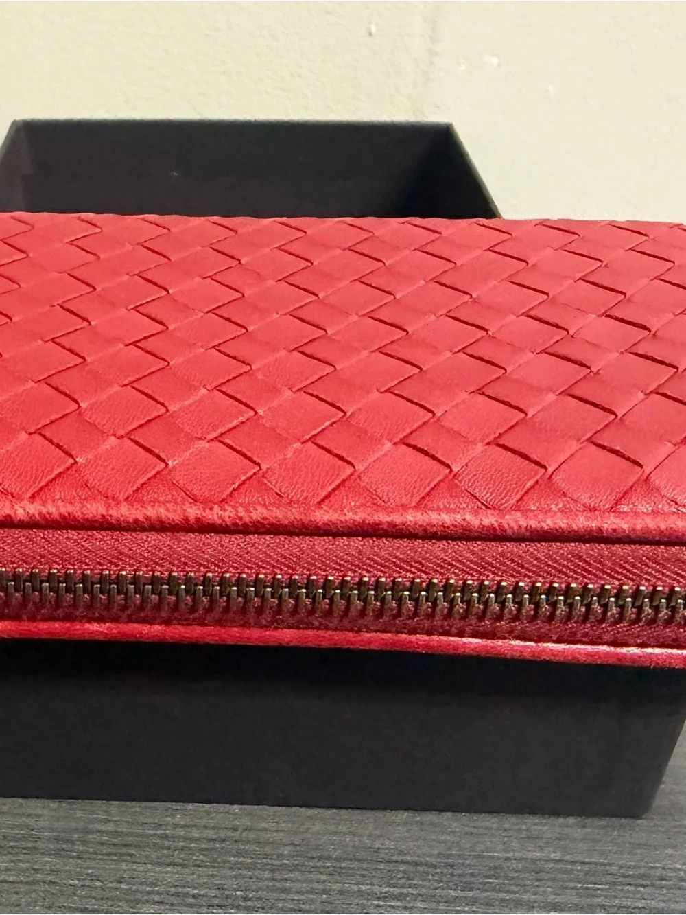 Bottaga Veneta Red Woven Zip Wallet - Men Bags